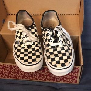 Classic checkerboard lace-up Vans